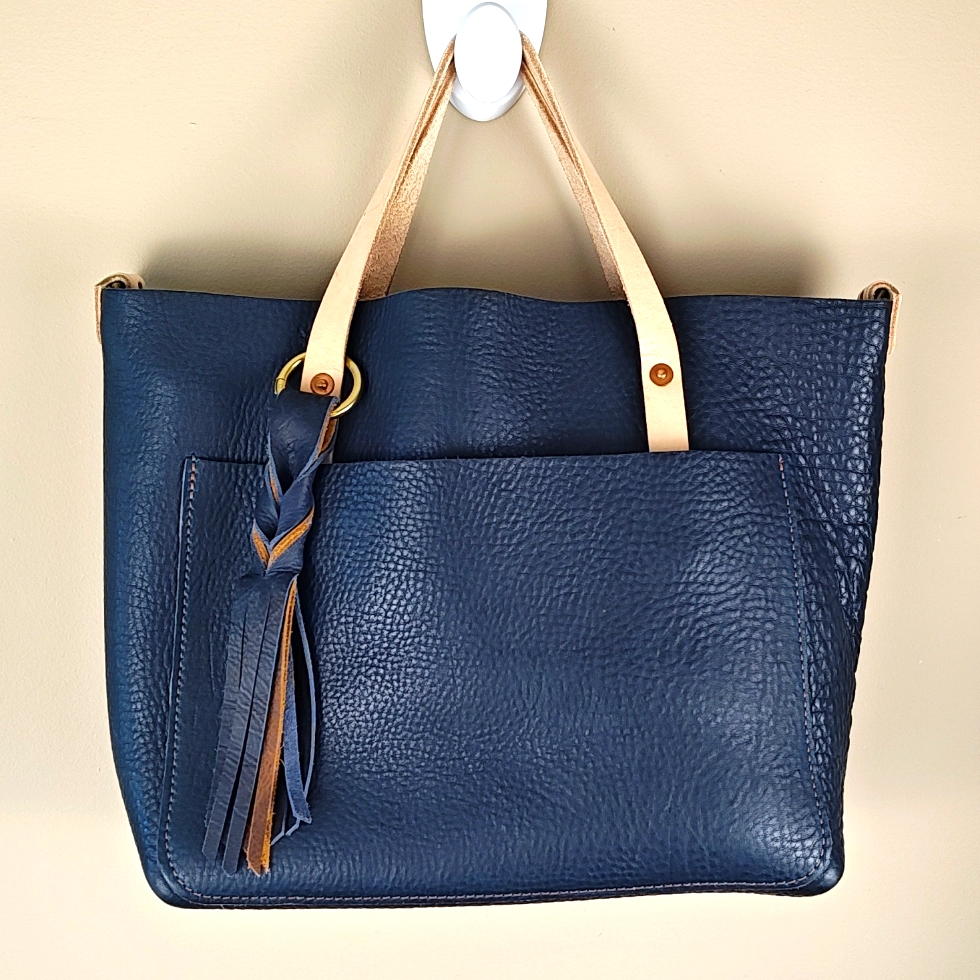 Go Forth Goods Navy Medium Avery